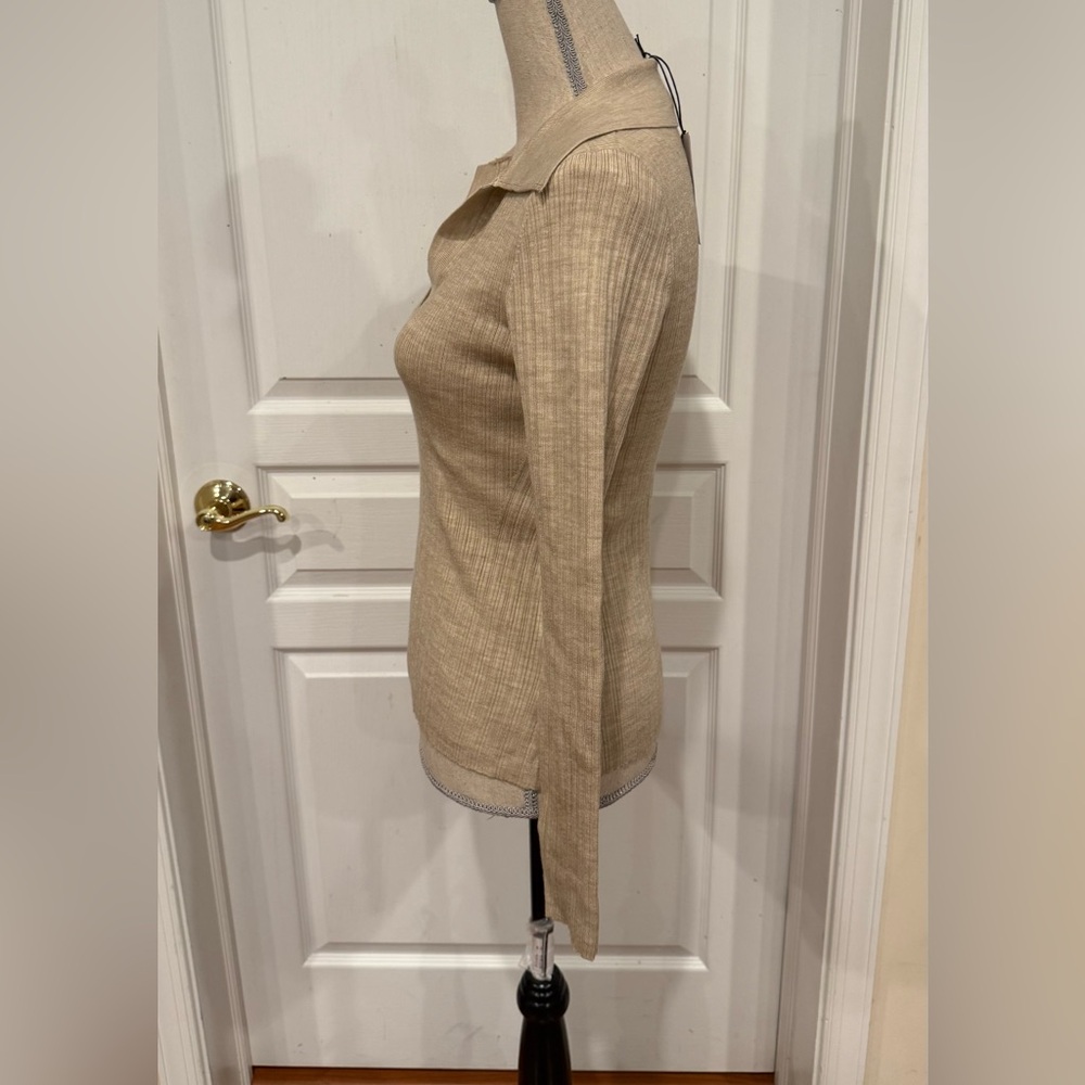 Tan long sleeve v neck top - Picture 2 of 5